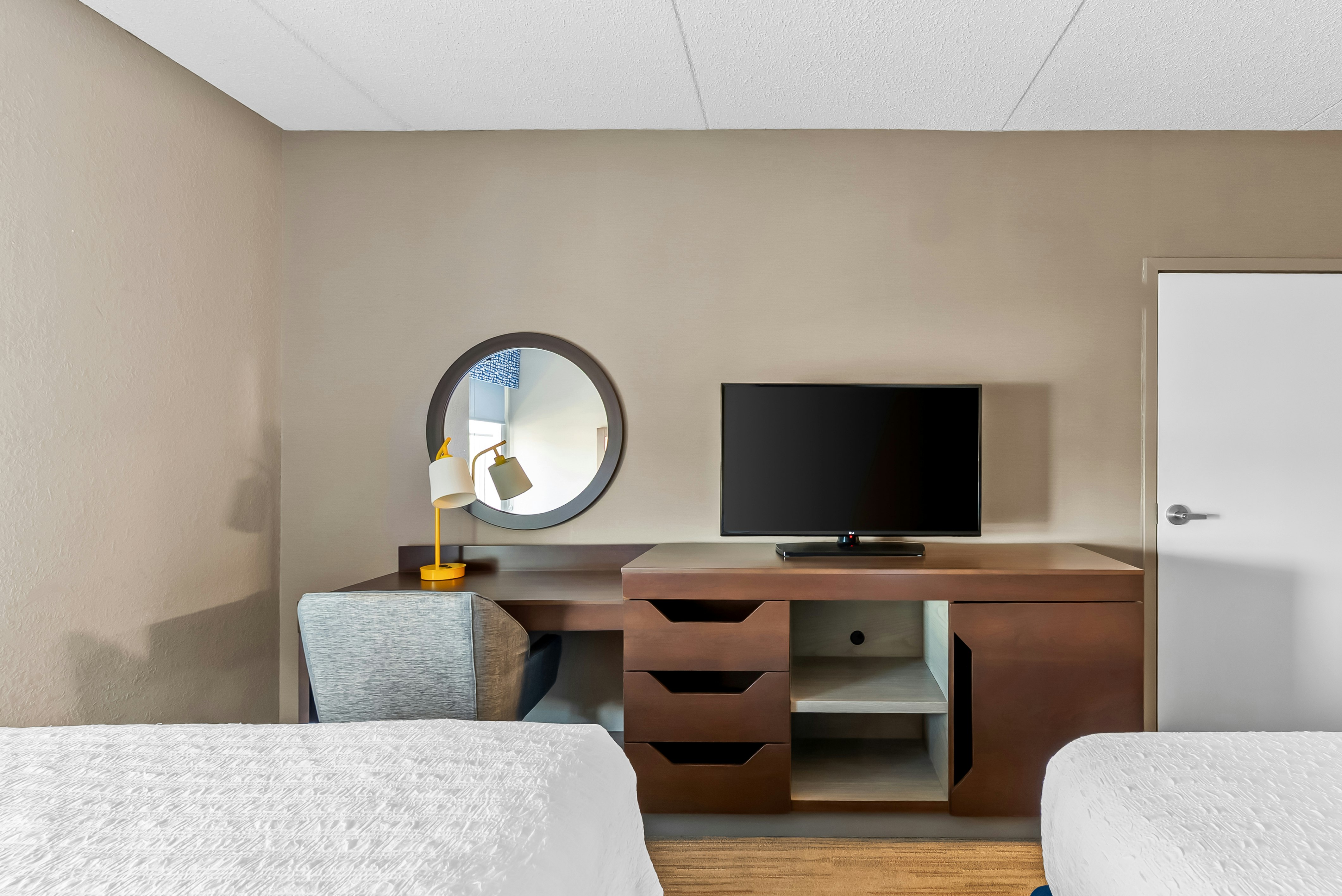 Hampton Inn Suites Scottsburg 75/82