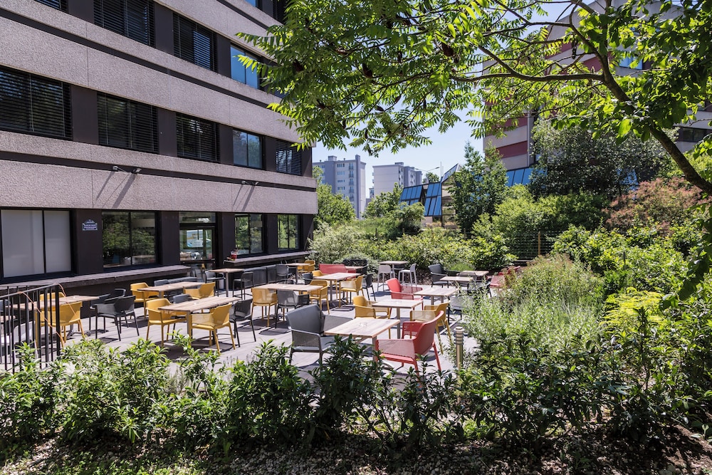 Zenitude Hotel Residences Swiss Apparthotels Ferney Voltaire in FERNEY VOLTAIRE
