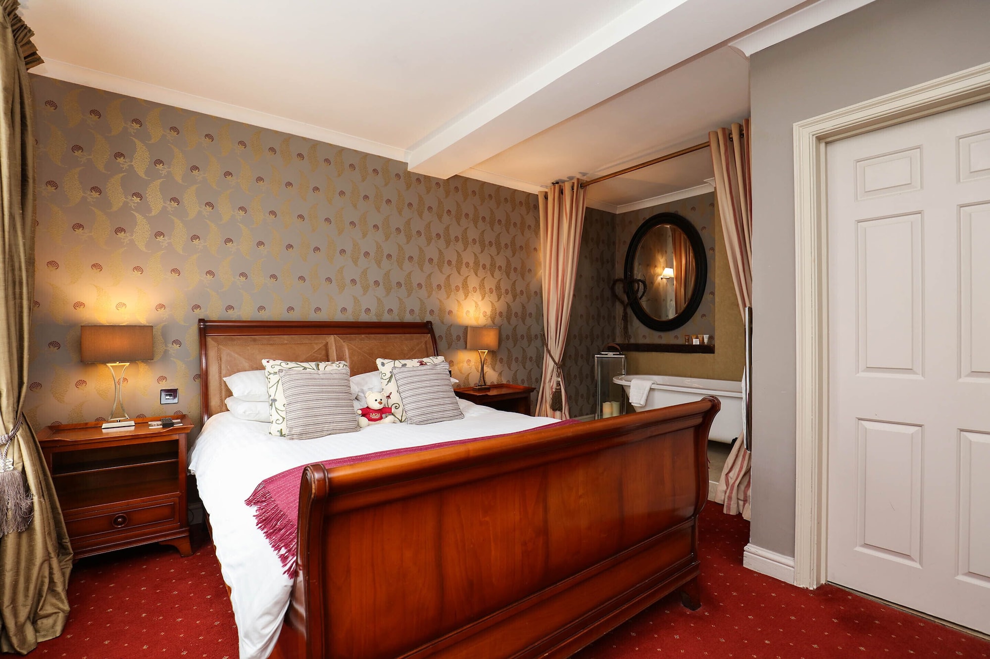 Suite, King Bed