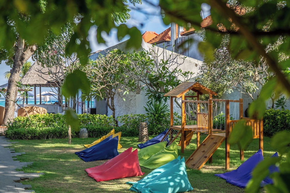 Lembongan Beach Club 42/50