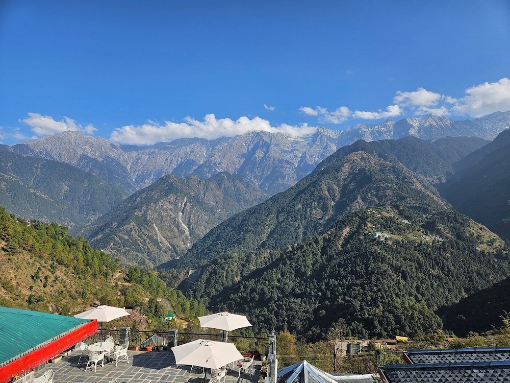 Udechee Huts 28/52