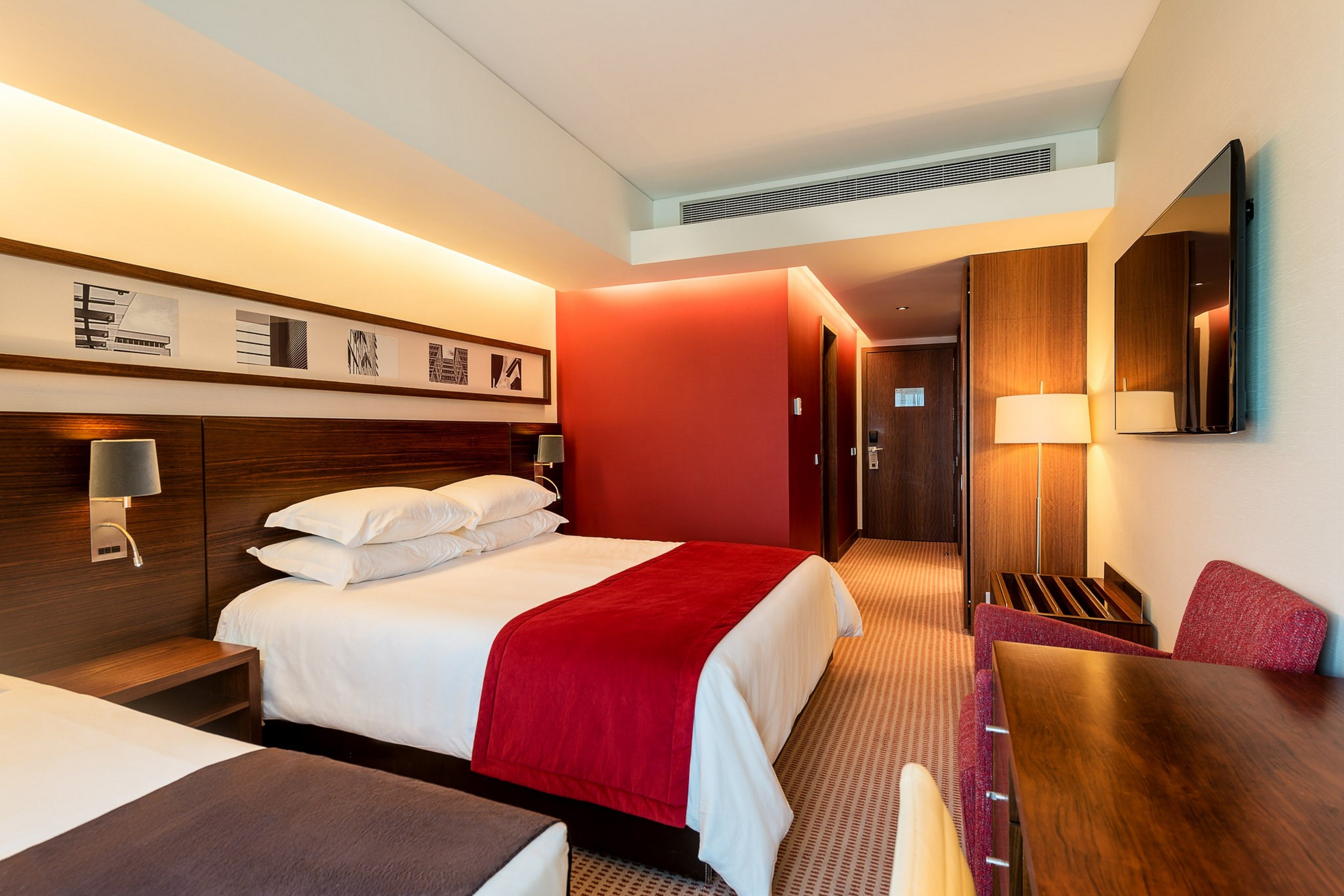 Lagoas Park Hotel 28/100