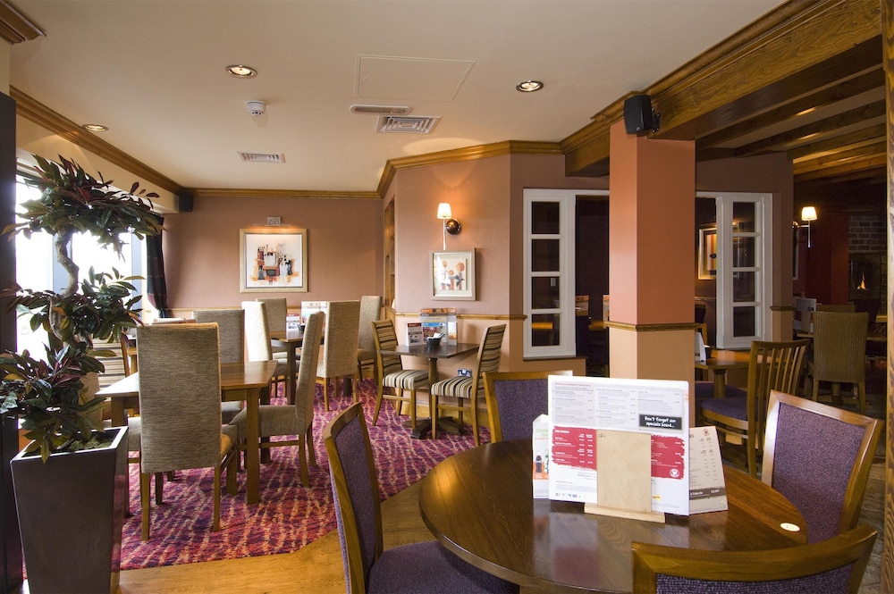 Premier Inn Doncaster Central (High Fishergate) 32/37