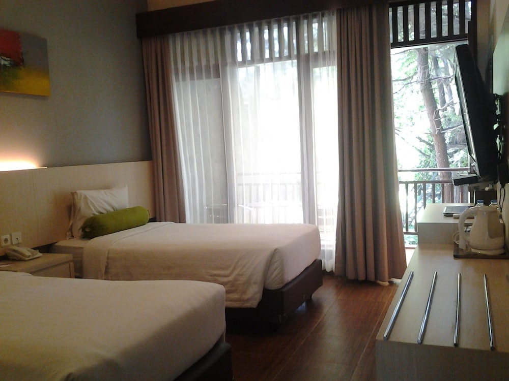 Green Forest Resort & Wedding Bandung 12/50