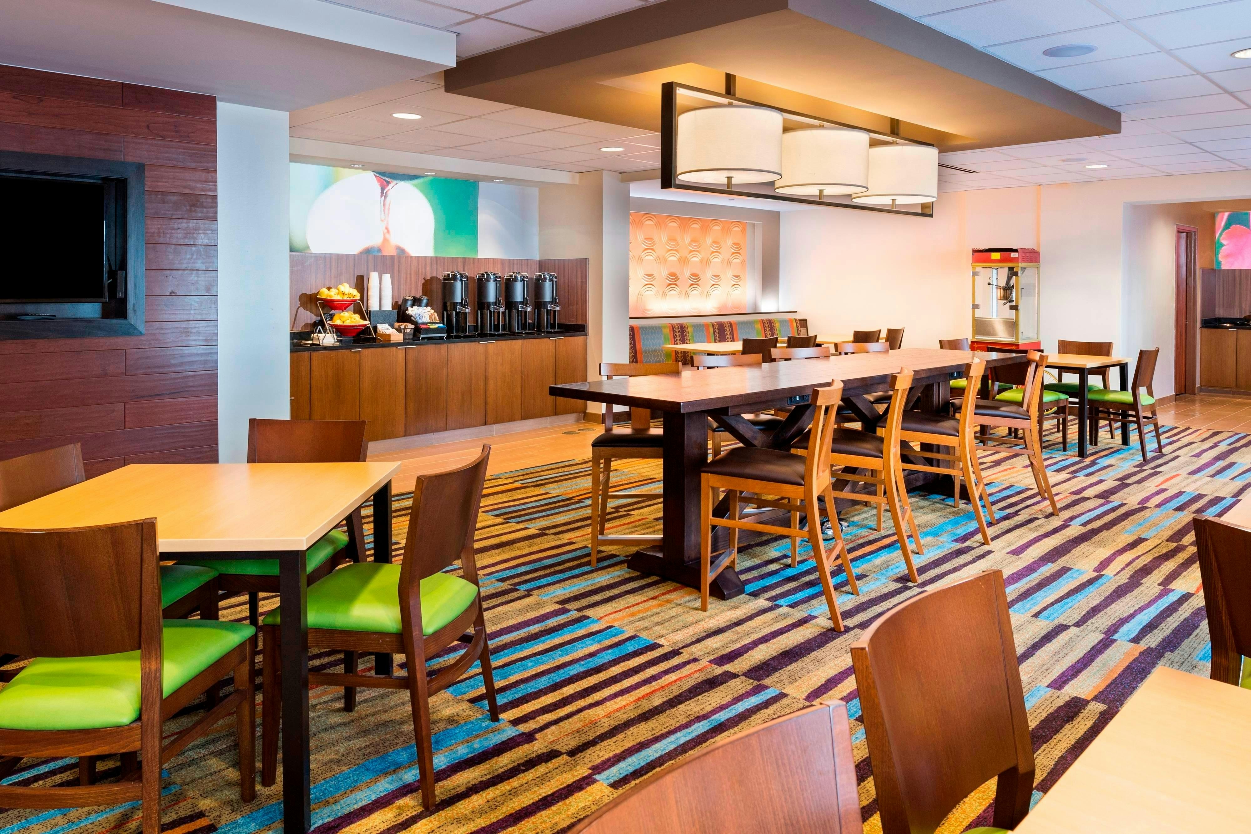 Fairfield Inn Suites By Marriott Atlanta Buckhead 5/6