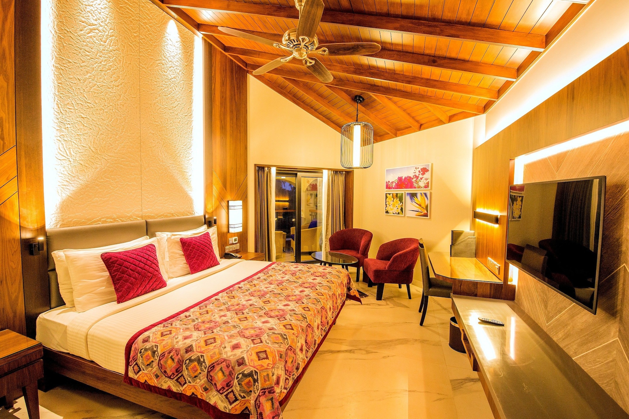 PREMIER, GARDEN VIEW, LOUNGE ACCESS