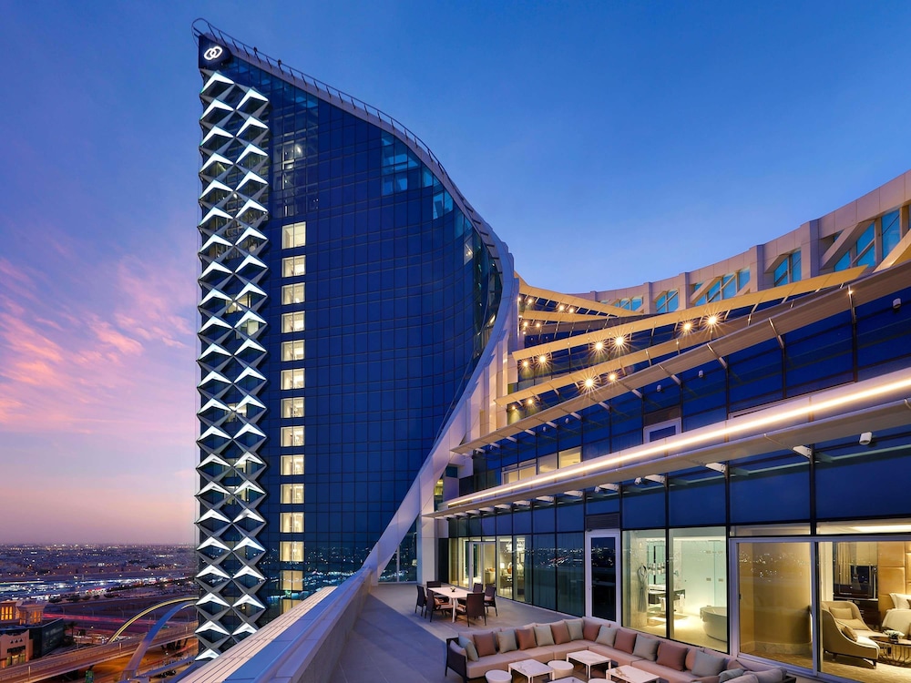 فندق ومركز مؤتمرات سوفيتيل الرياض(Sofitel Riyadh Hotel & Convention Centre) 1/49