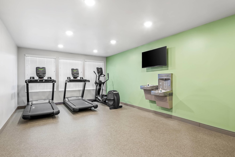 WoodSpring Suites Winston-Salem near Hanes Mall 36/61