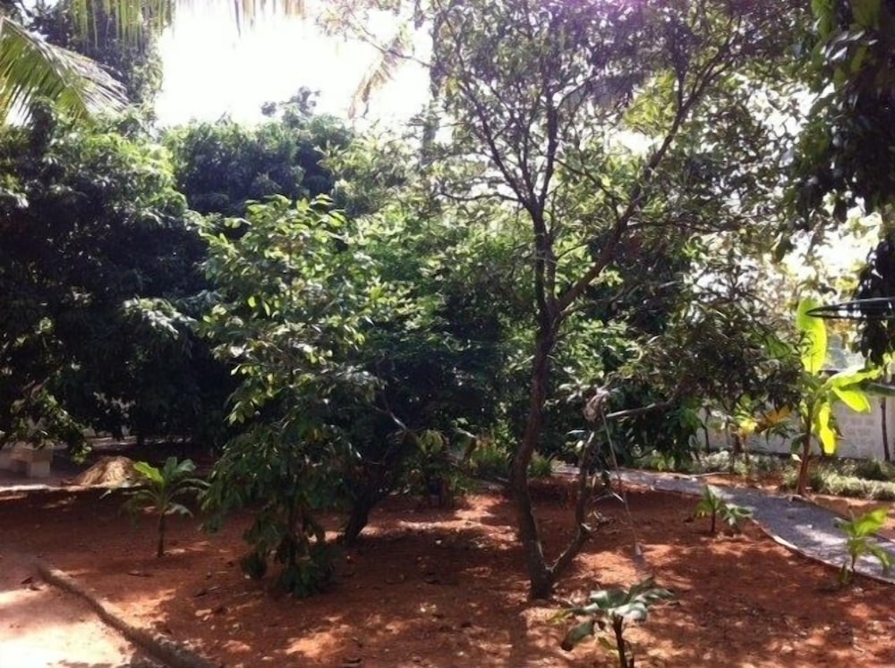 PALM GROVE SERVICE VILLA 38/48