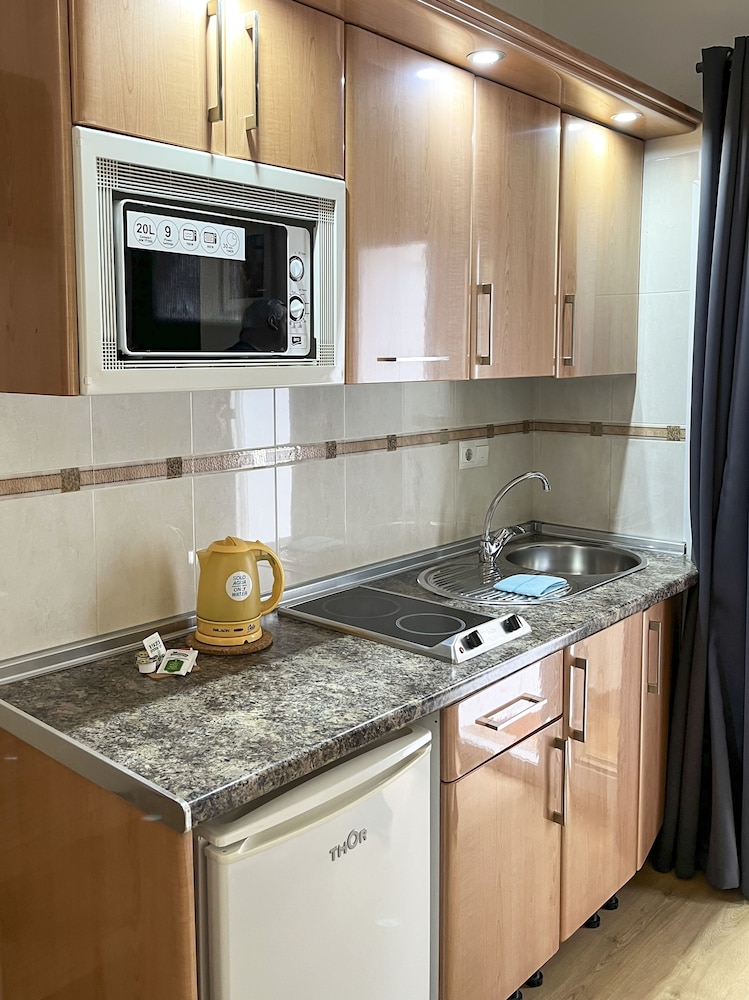 Hostal Beatriz 50/50