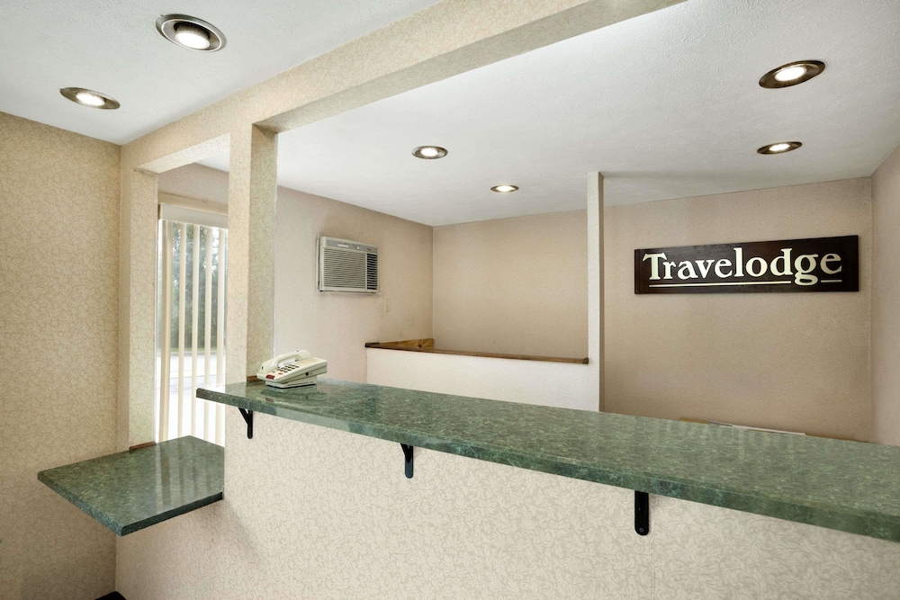 Travelodge by Wyndham La Porte/Michigan City Area 5/50