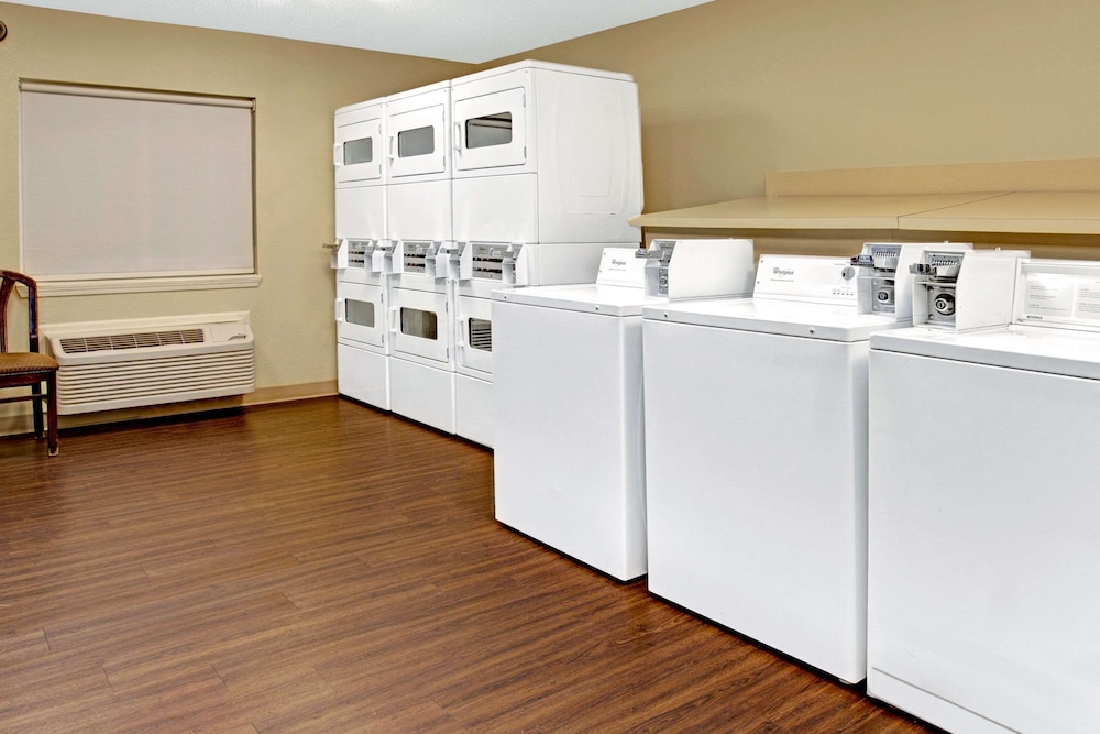 MainStay Suites Omaha Old Mill 12/21