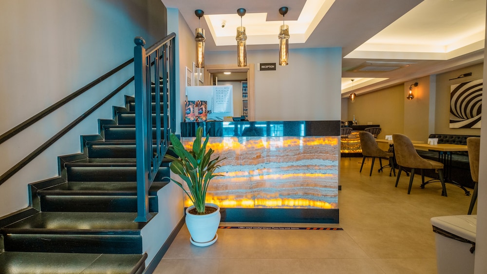 Alesta Midtown 36/57