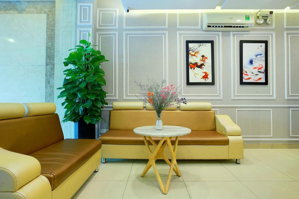 Lucky Star Hotel 266 De Tham 31/38