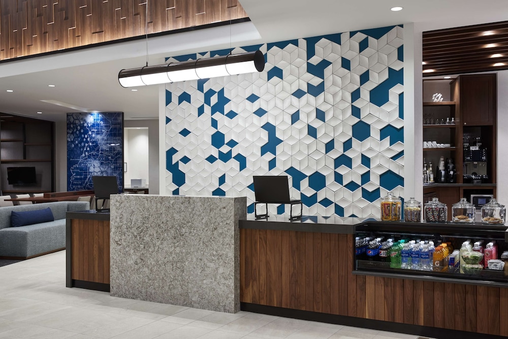 Hyatt Place Evansville / Downtown 3/25
