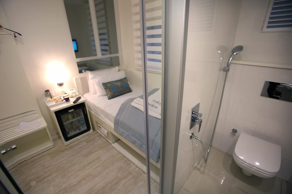 Rawda Hotel Bakirkoy 23/24