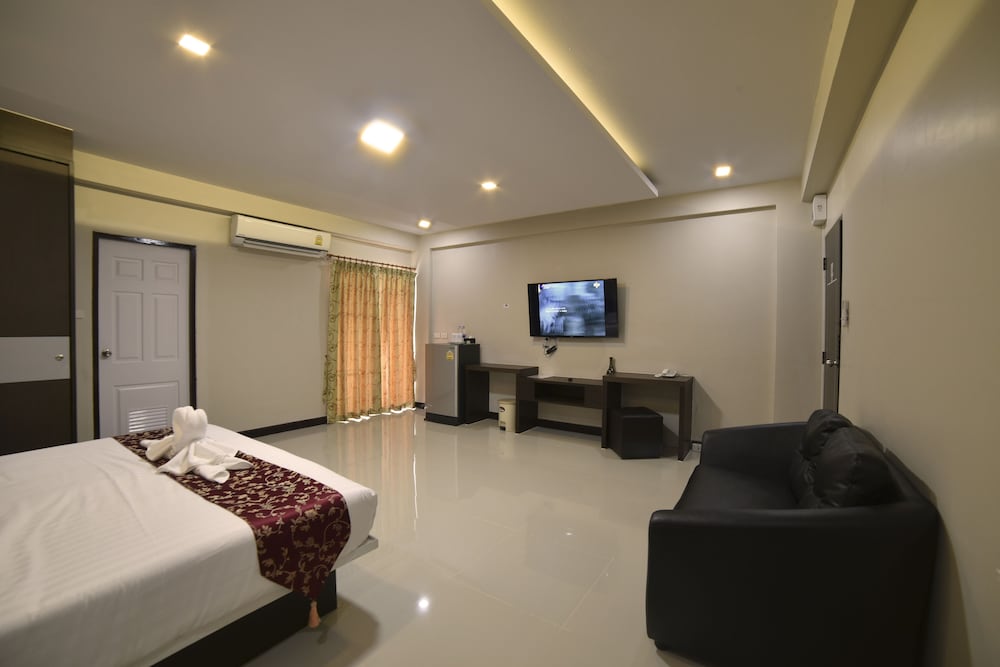 Gold Airport Suites 26/66