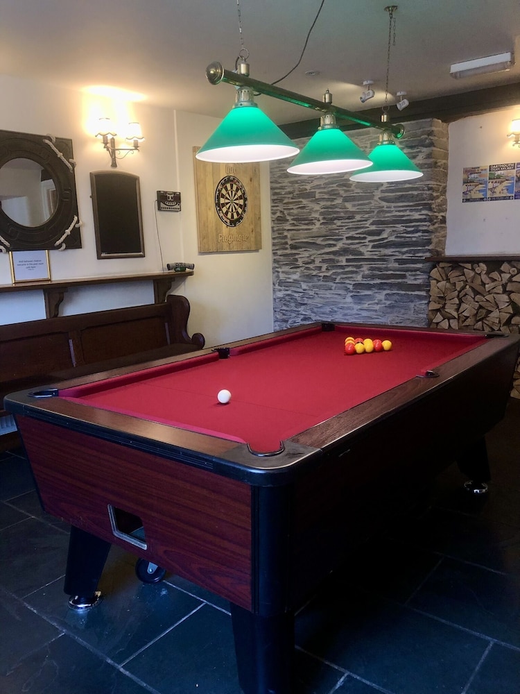 The Globe Inn 6/46