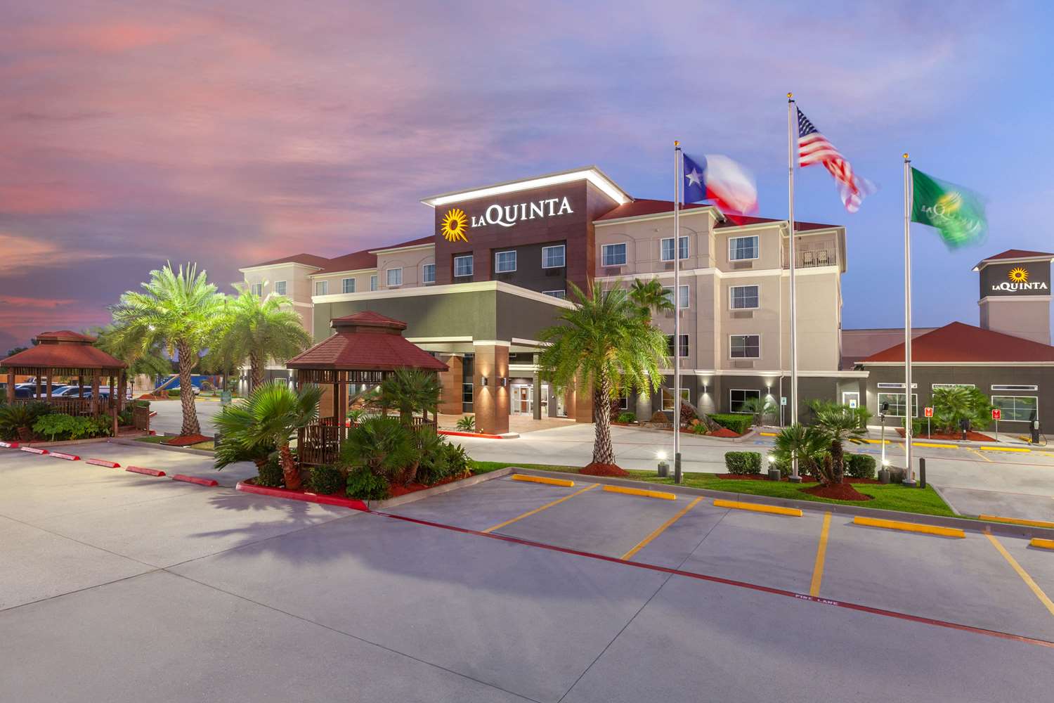 La Quinta Inn & Suites by Wyndham Houston Channelview 61/66