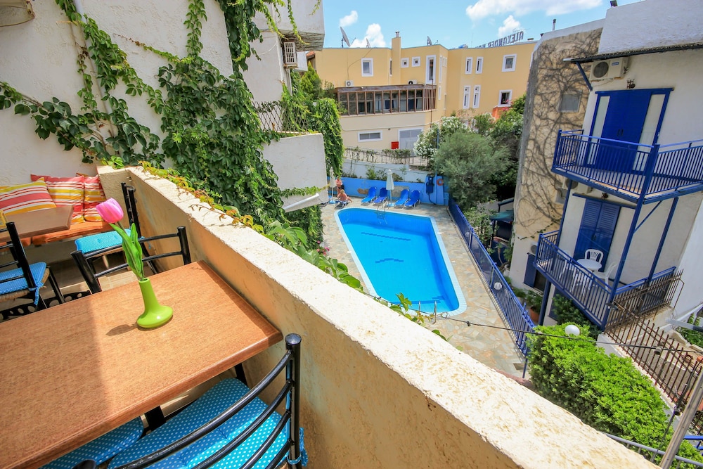 Amazona Apartments 43/50