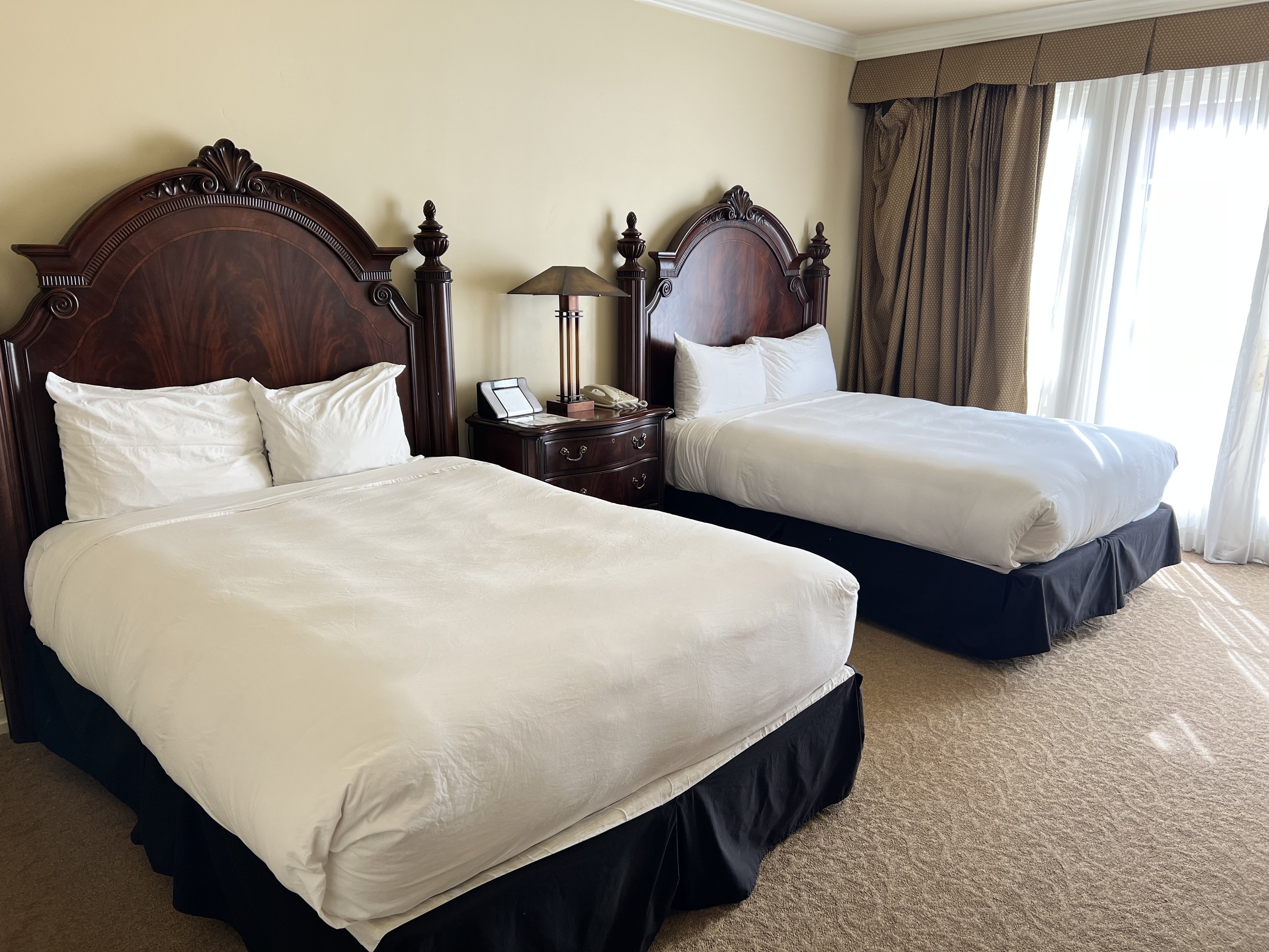 Carlton Hotel 11/60