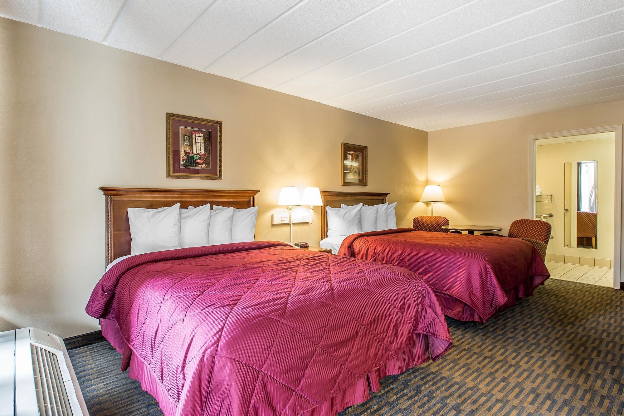 Standard, 2 Queen Beds, Quality Inn & Suites Easley - Greenville 5/10