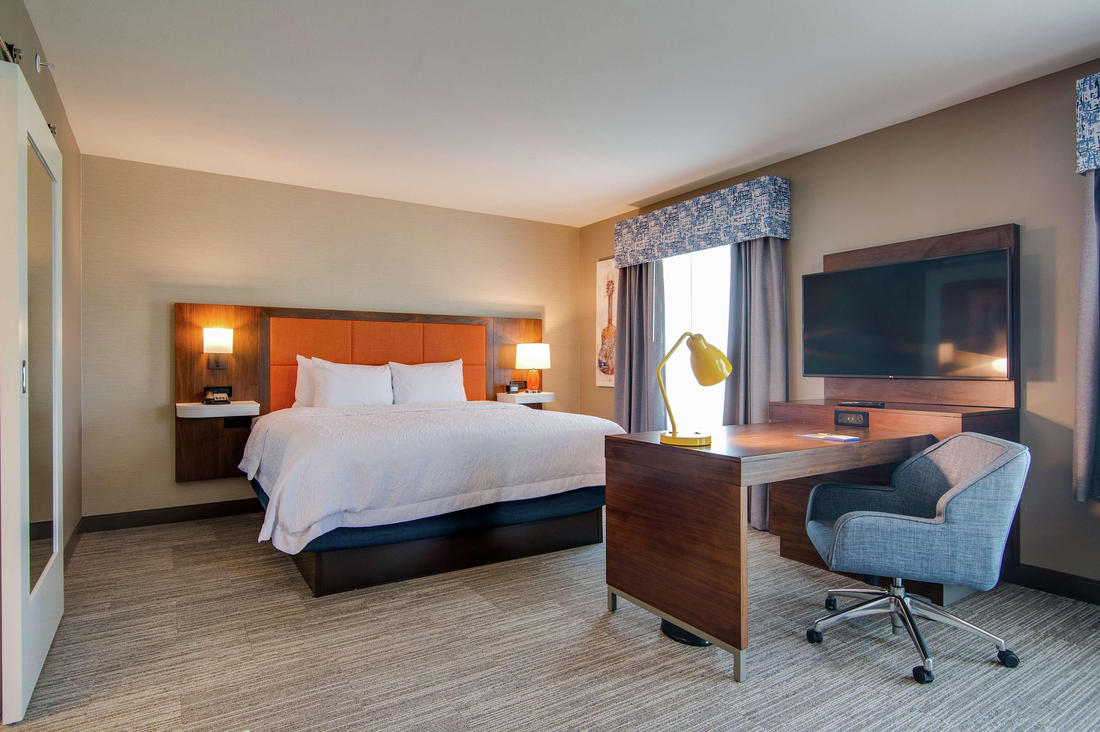 STUDIO, SUITE, KING BED, CITY VIEW, ACCESSIBLE