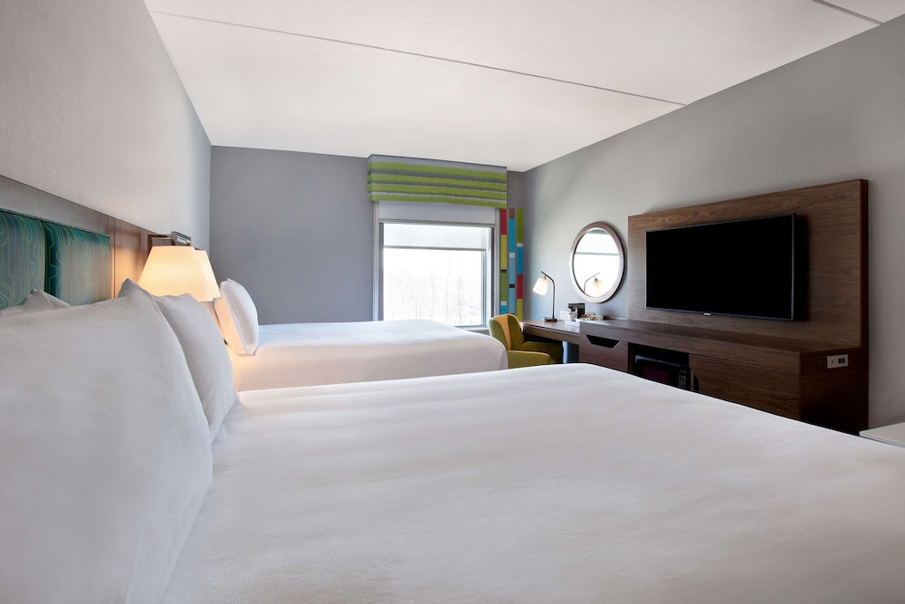 Hampton Inn Suites Ottawa West Ontario Canada 19/52