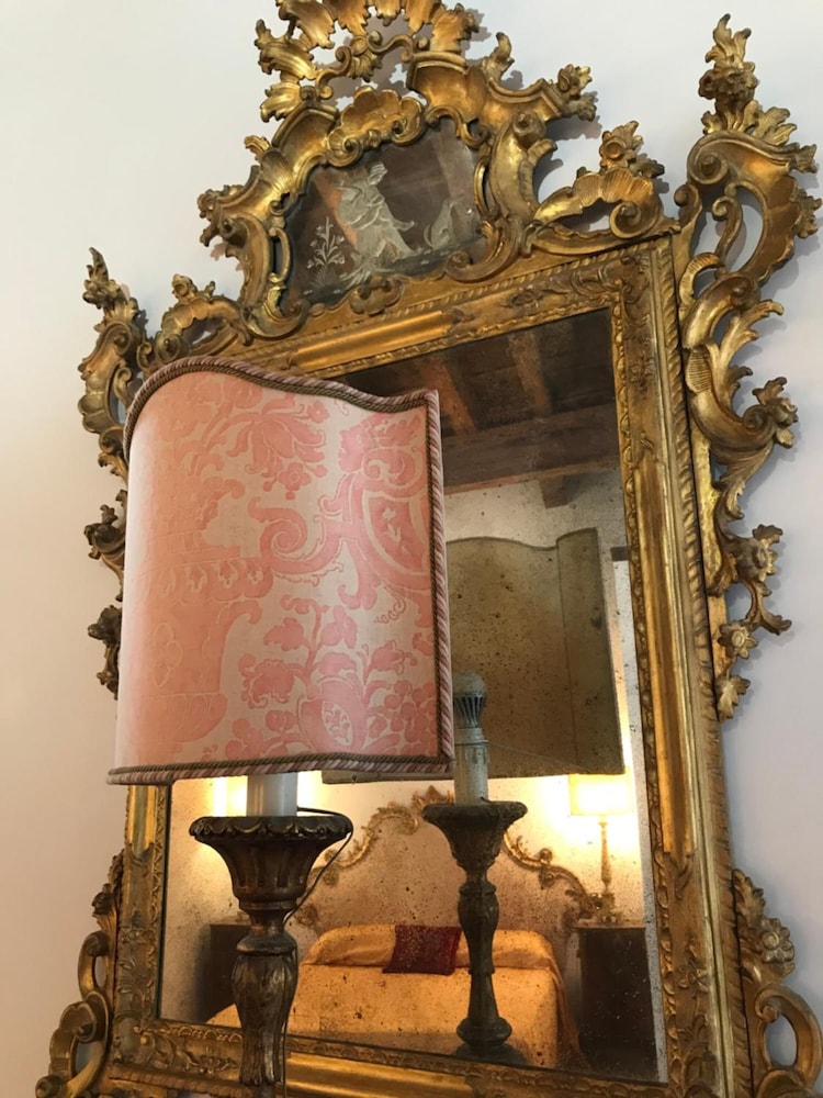 Luxury Venetian Rooms 5/39