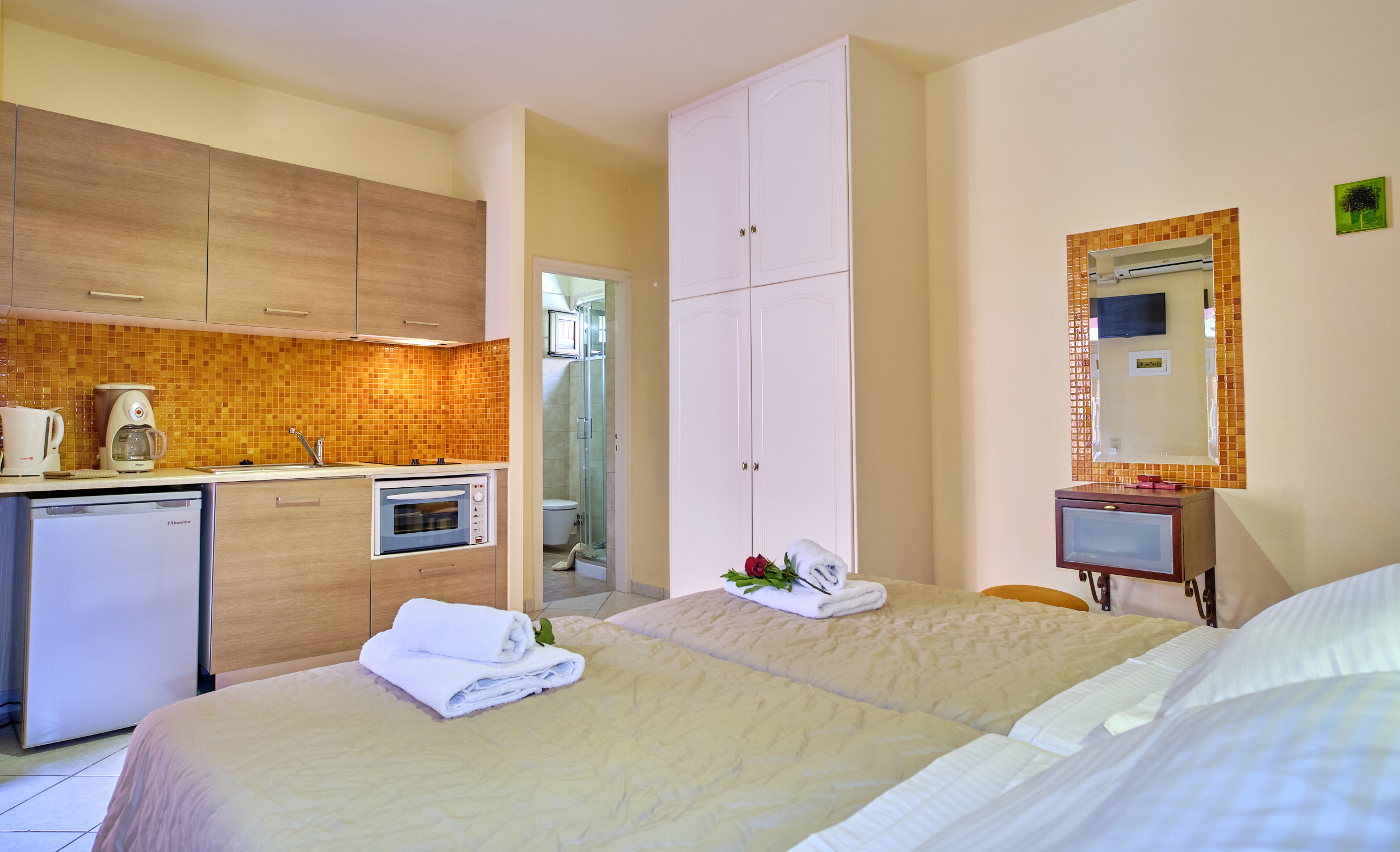 Chrismos Luxury Suites and Studios 10/39
