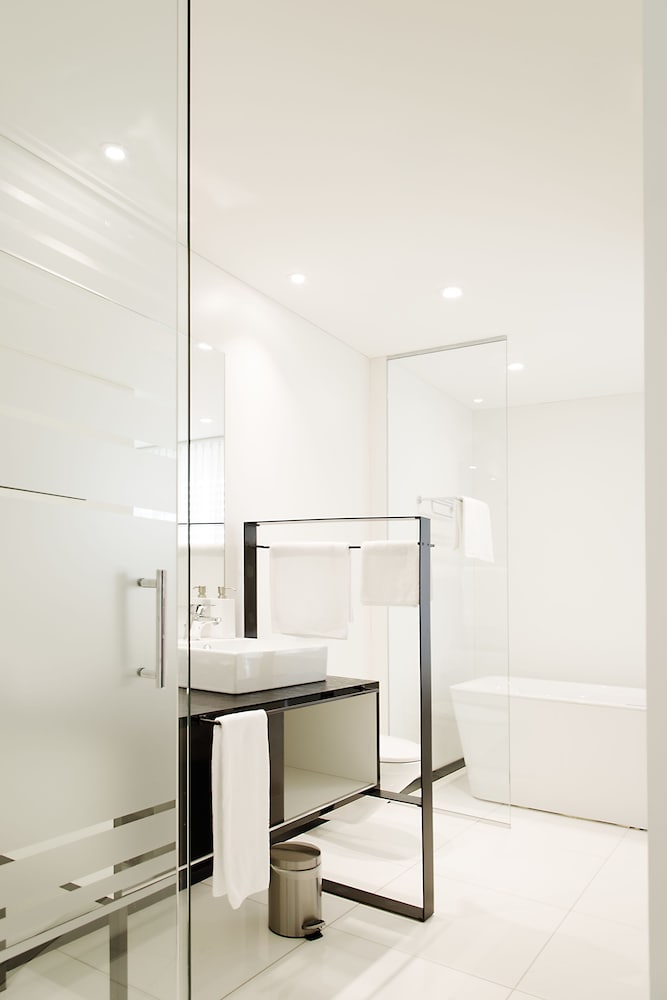 THESSONI HOME ZURICH 13/48