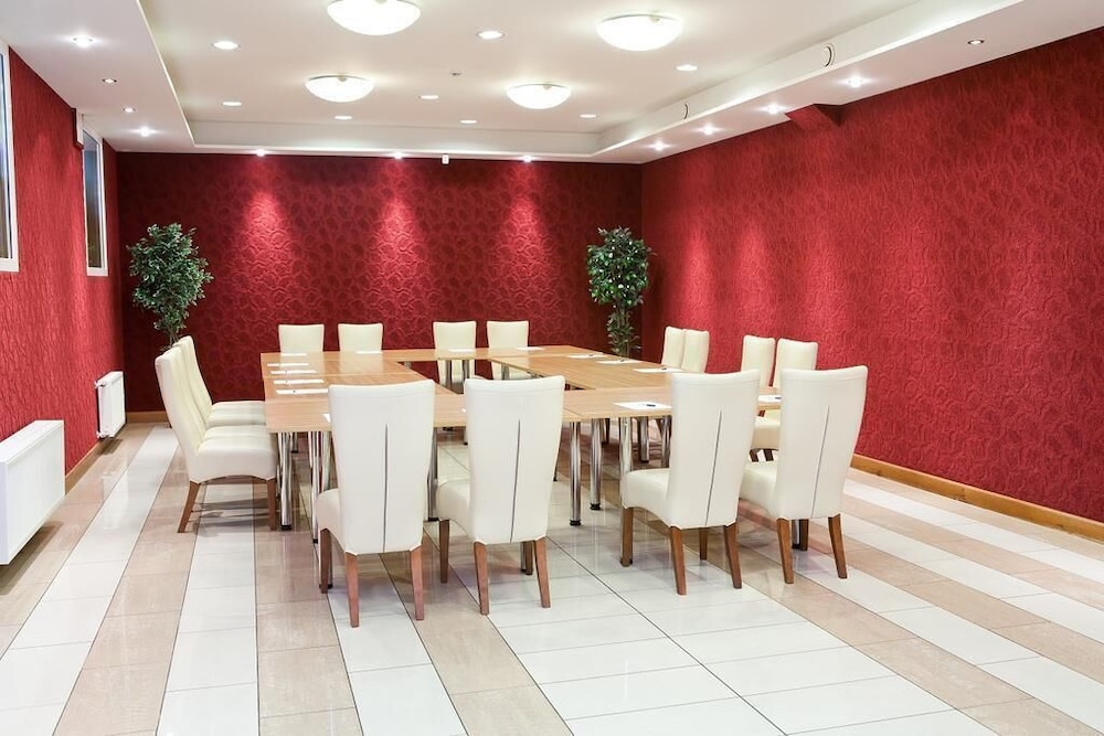KOLONNA HOTEL BRIGITA 33/48
