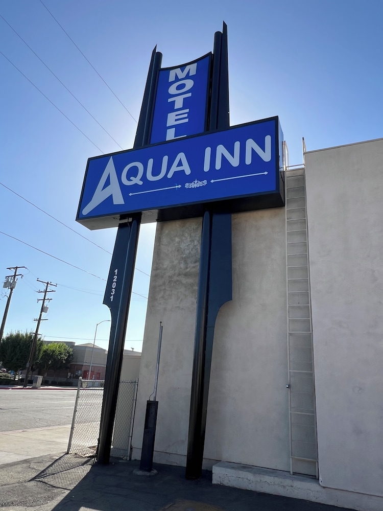 Aqua Inn Motel 2/28