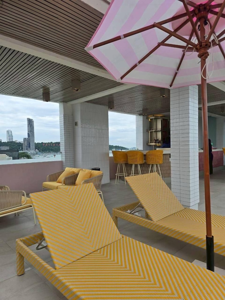 HOUSE HOTEL Central Pattaya 51/58