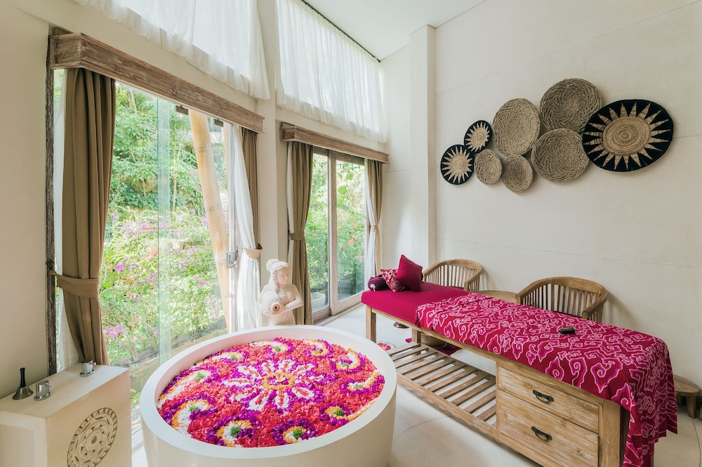 The Udaya Resort Spa 48/74