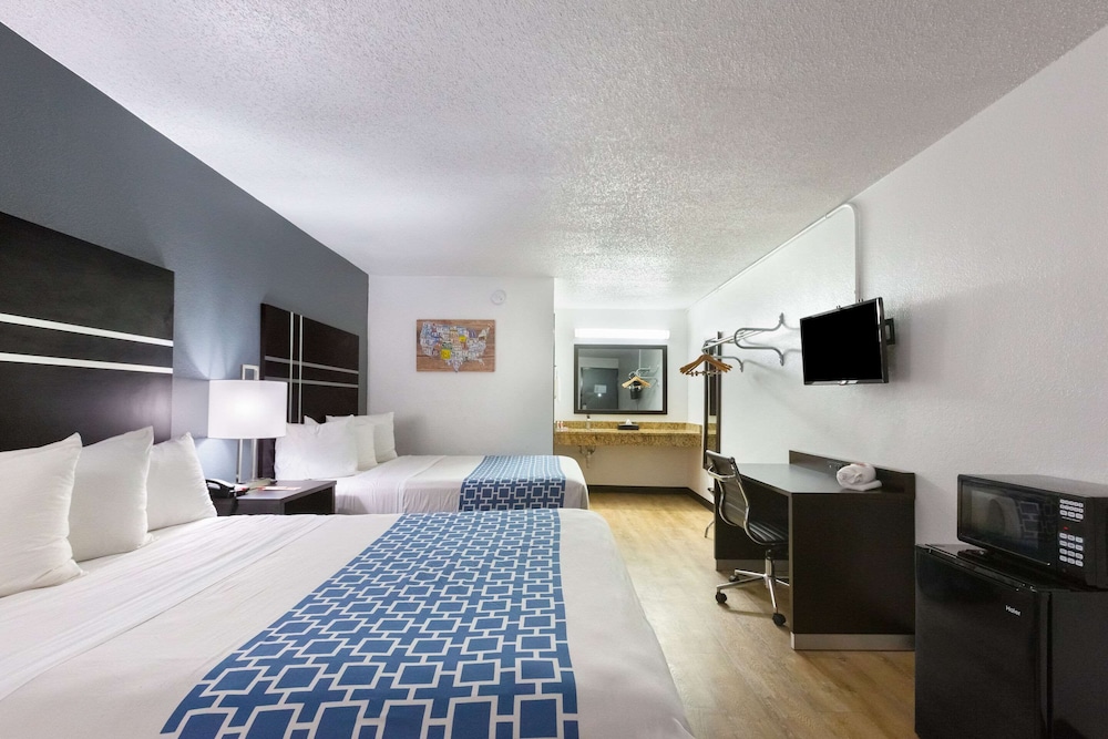 Econo Lodge Lithonia 14/29