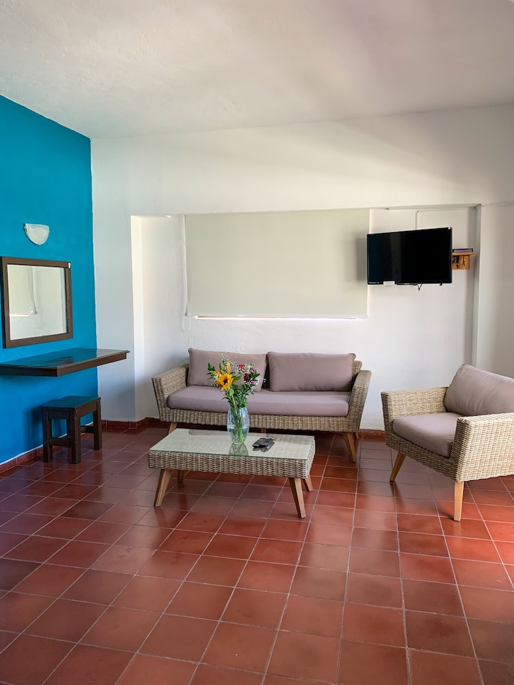 Suites Plaza del Río 32/73