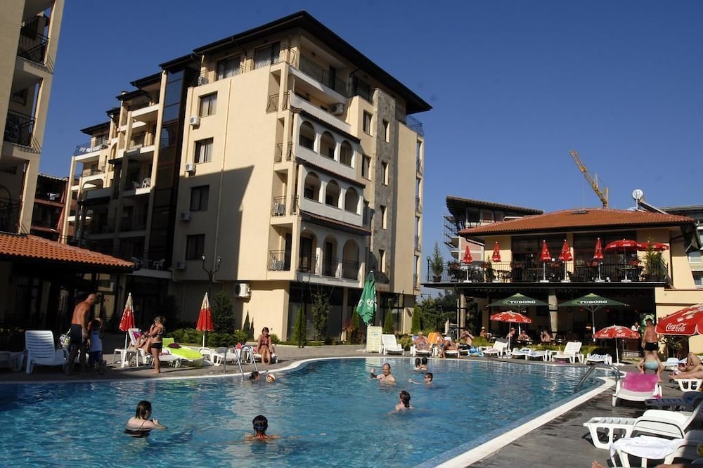 Aparthotel Rose Village 14/65