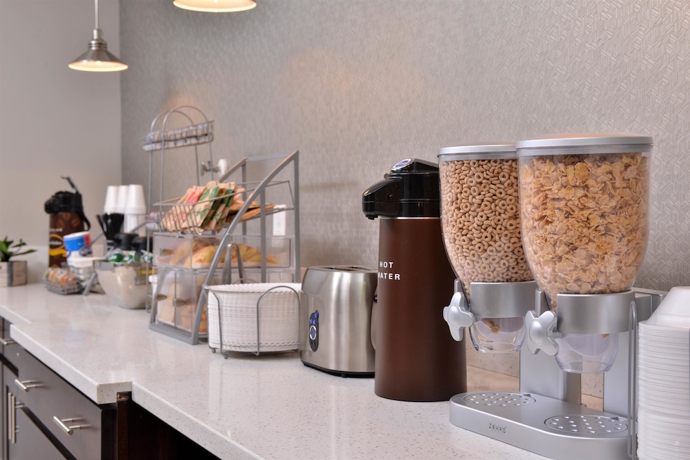 Americas Best Value Inn Memphis Airport 30/37
