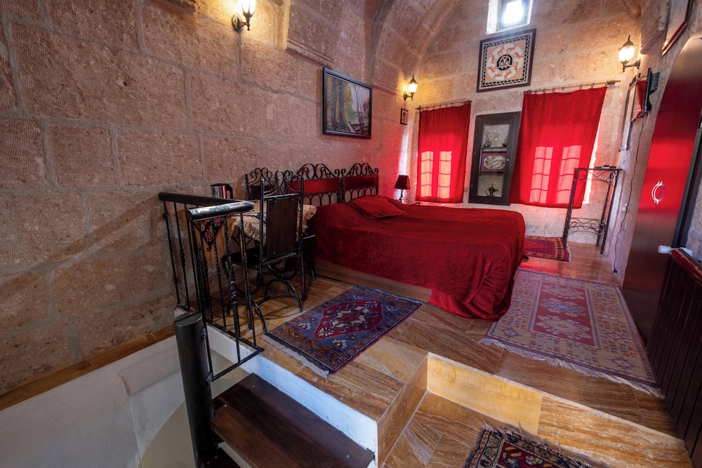 Cappadocia Antique Gelveri Cave Hotel 11/64