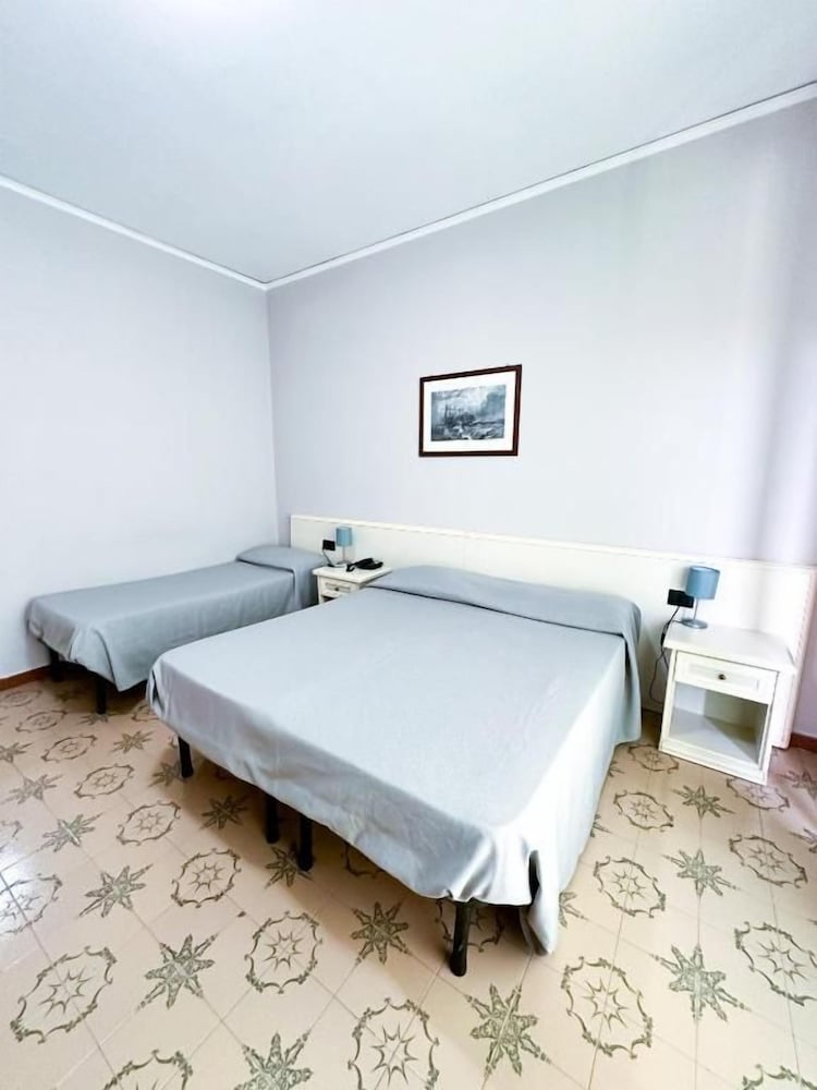 Hotel Europa 7/56