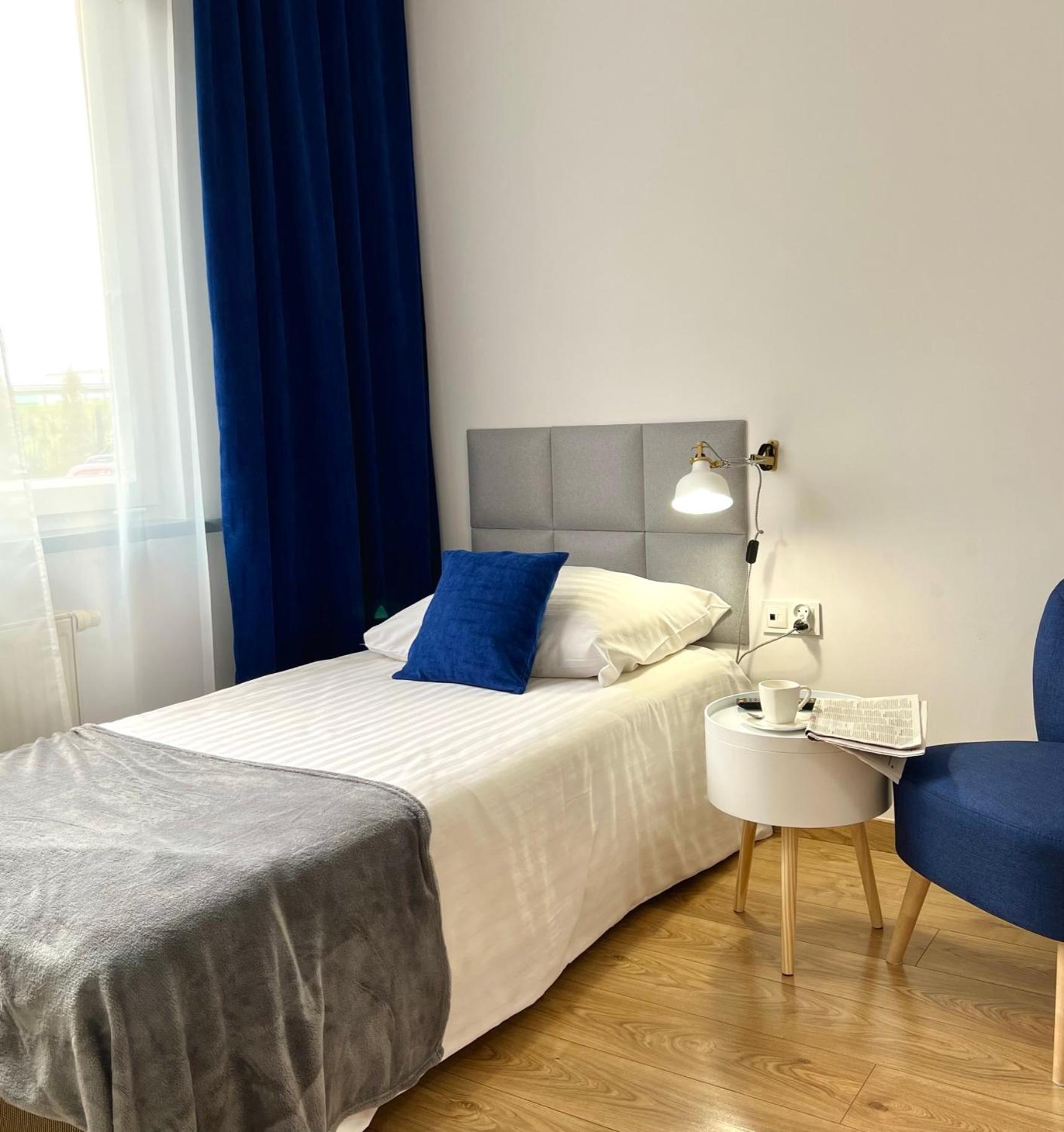 HOTEL 500 STRYKÓW 16/55