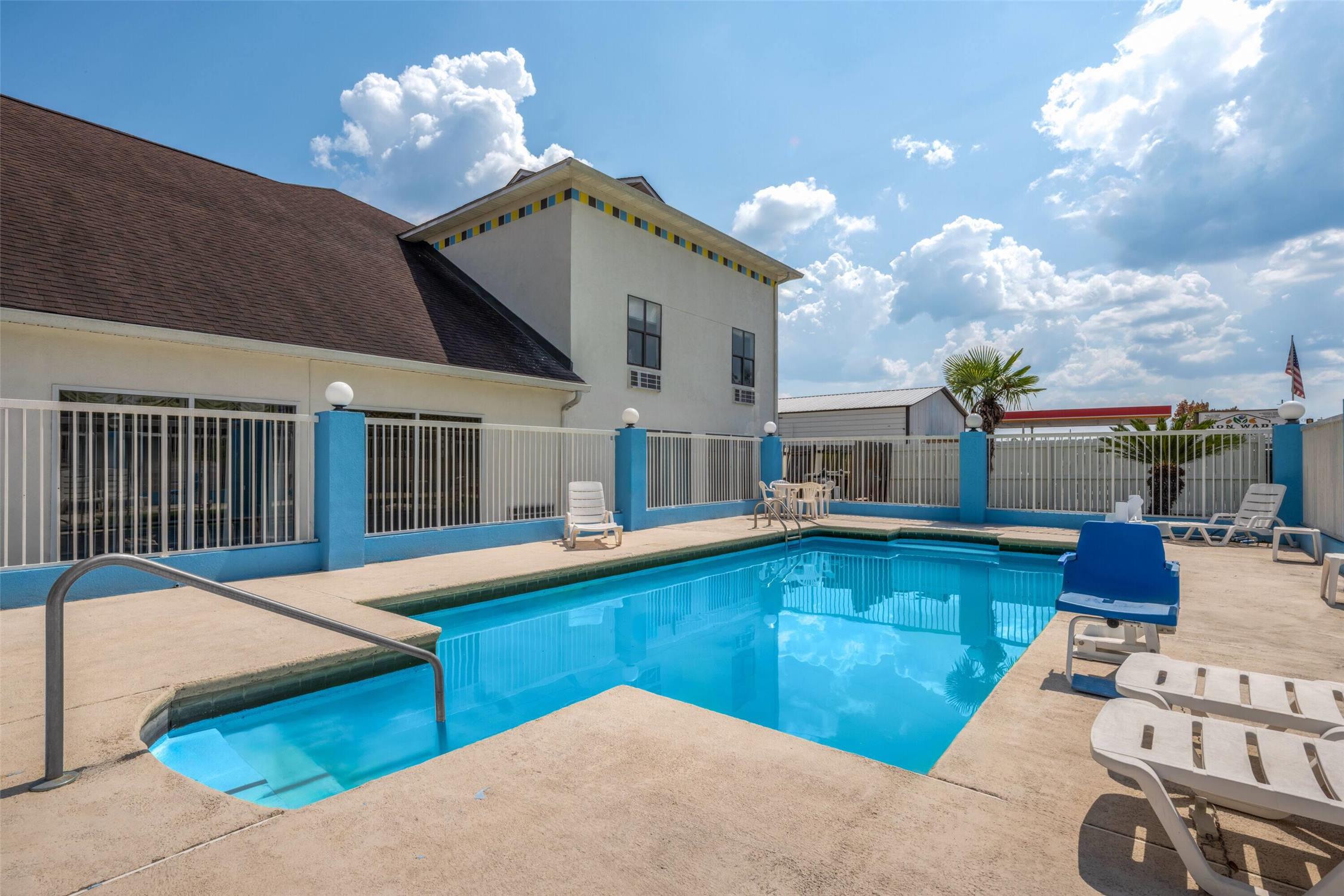 Days Inn by Wyndham Alma 7/41