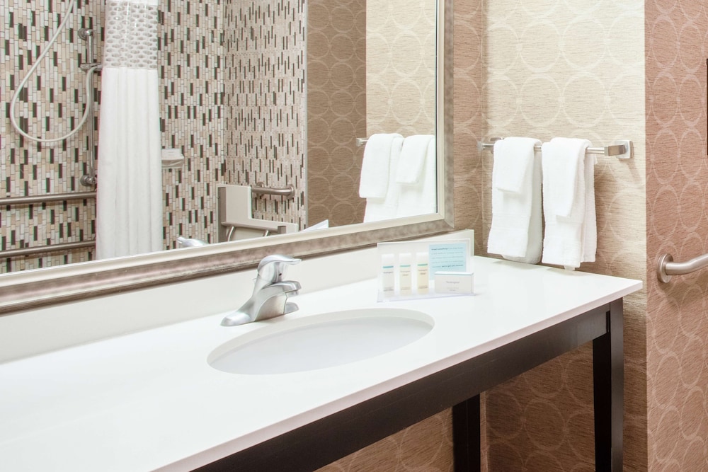 Hampton Inn Philadelphia/Voorhees 16/40
