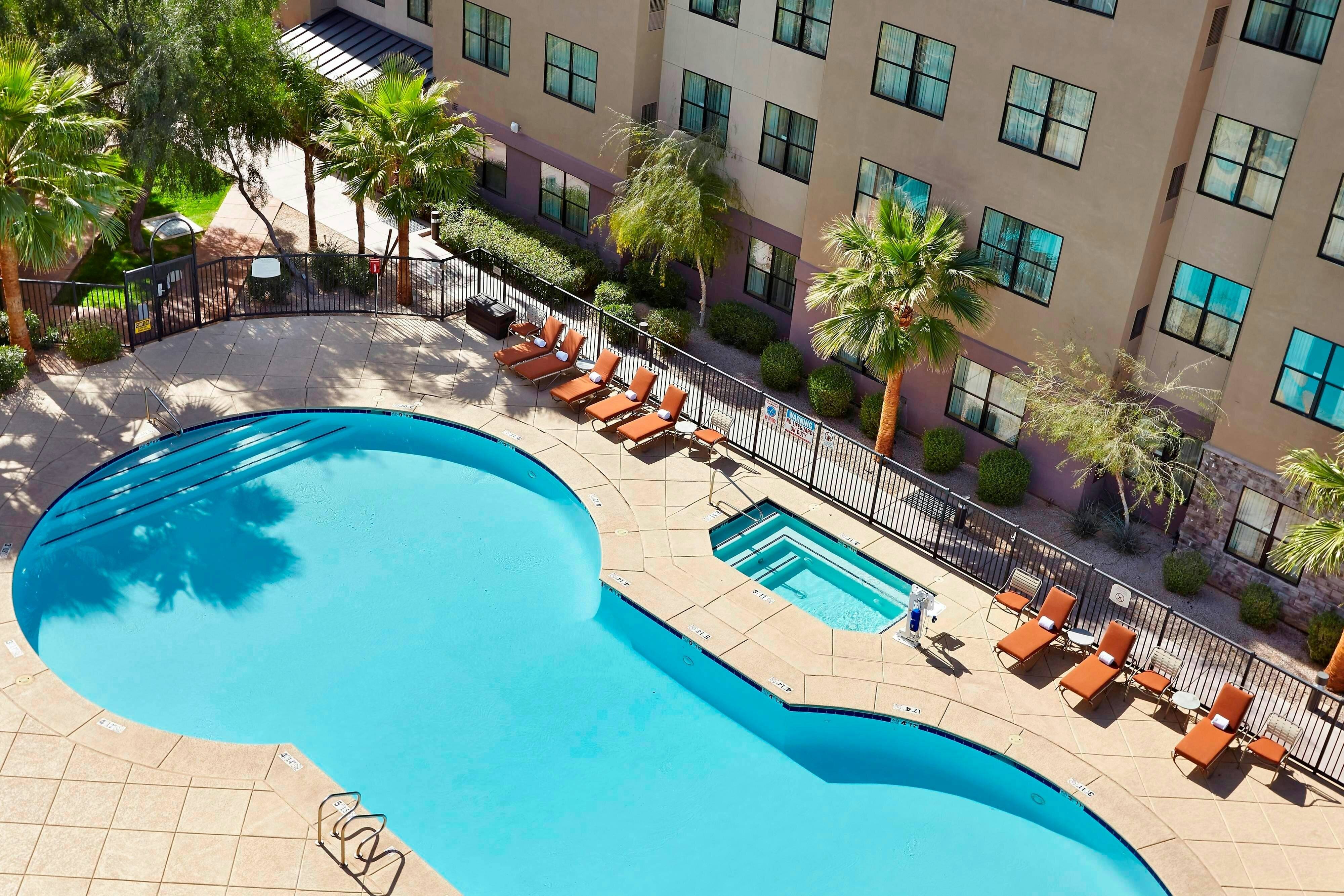 COURTYARD BY MARRIOTT PHOENIX NORTH HAPPY VALLEY 17/18