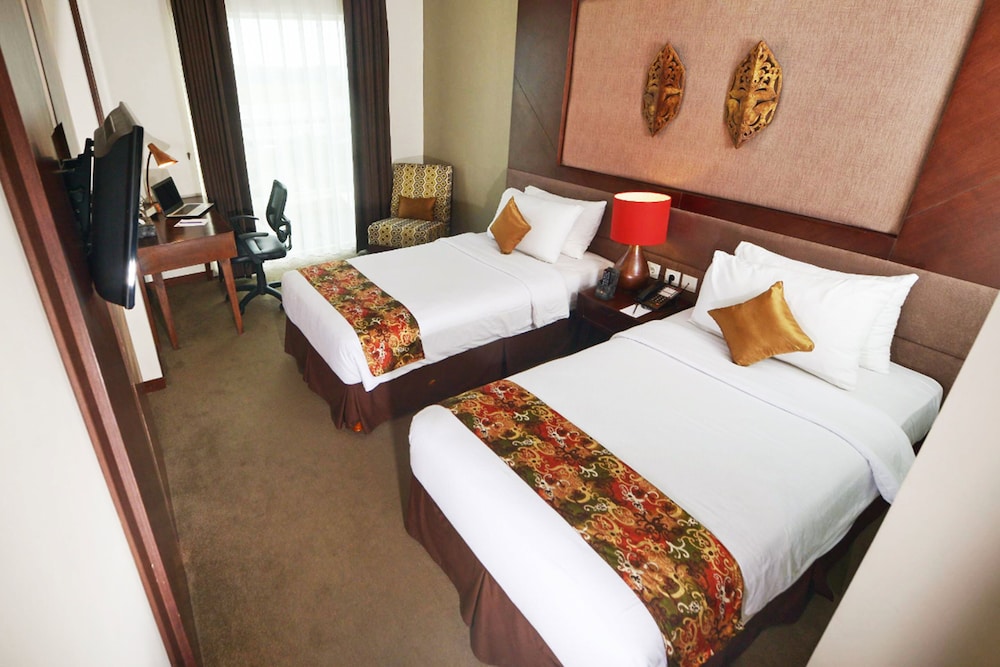 Grand Tjokro Balikpapan 12/55