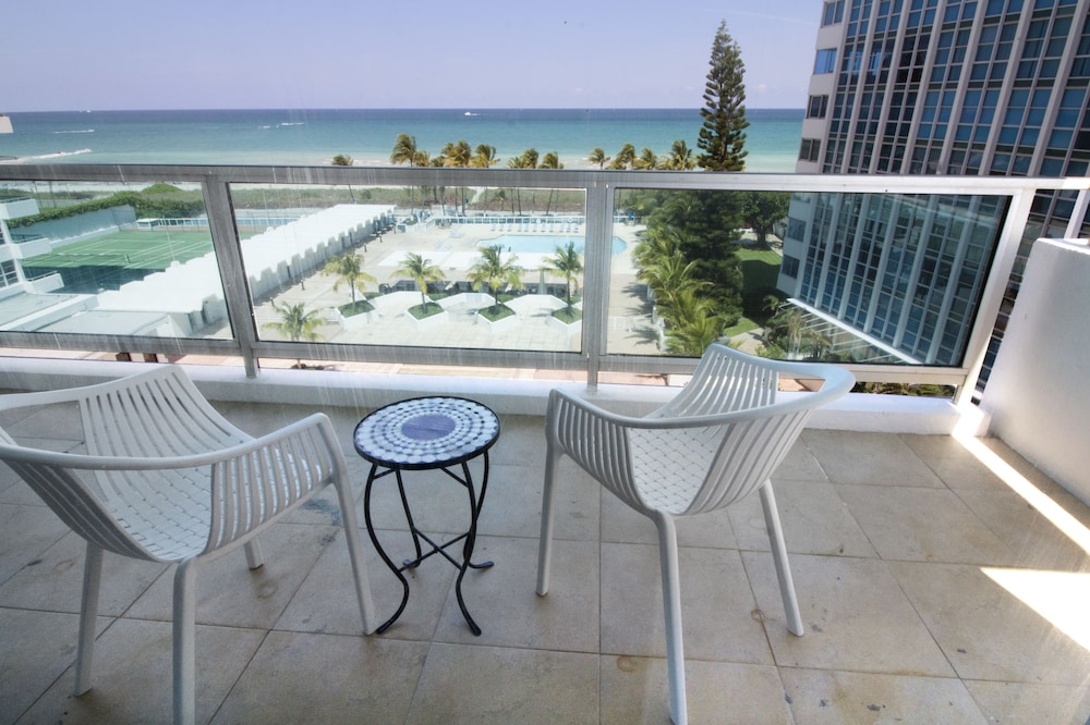 Seacoast Suites Hotel 40/75