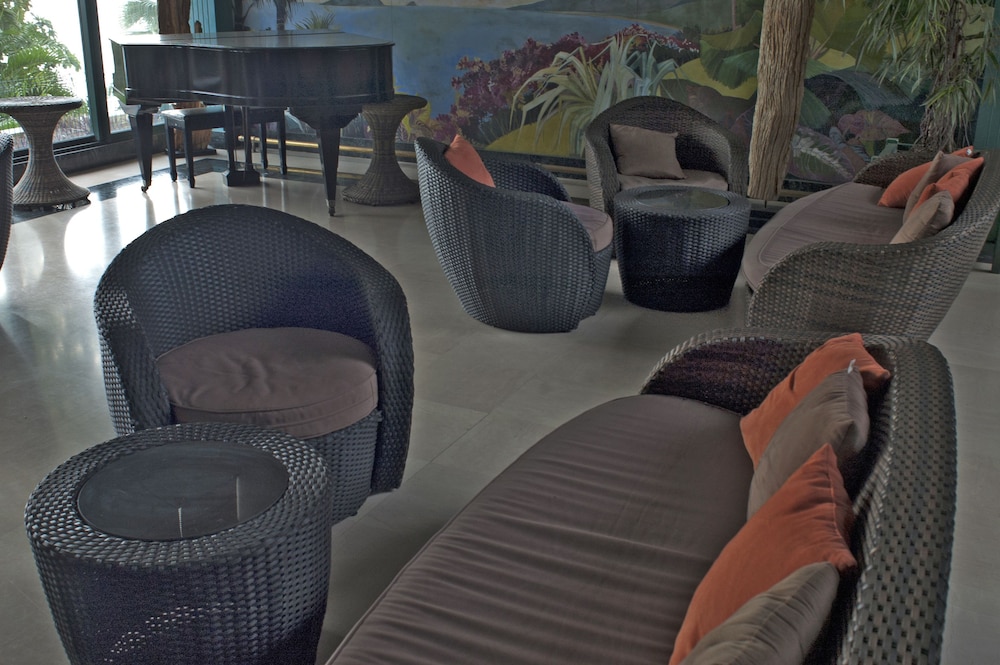 HOTEL LA BATELIERE 36/50