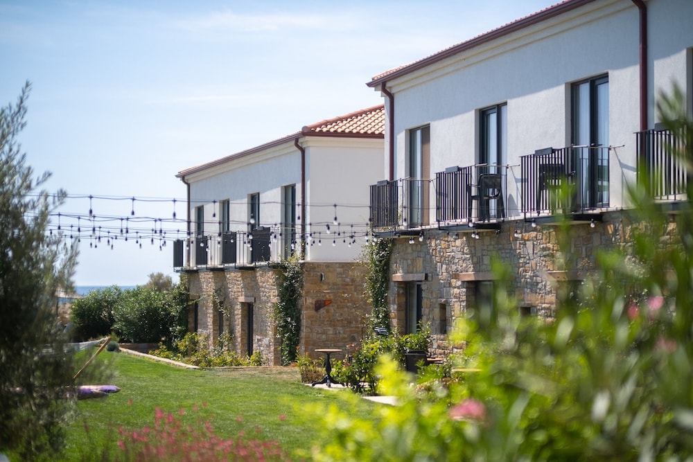Kotinos Beach Hotel 8/47