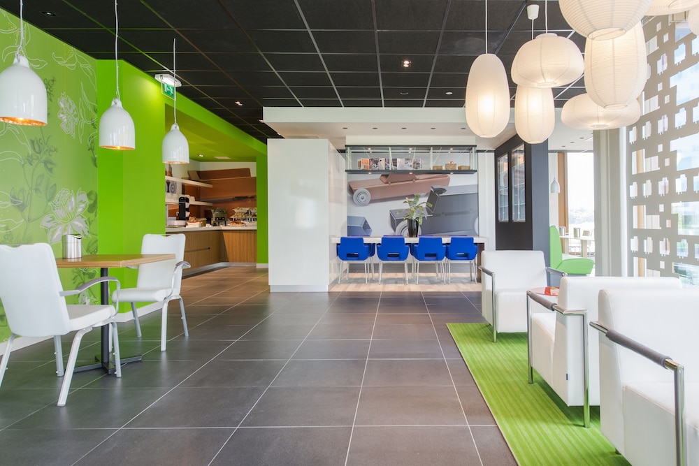HOLIDAY INN EXPRESS UTRECHT - PAPENDORP 10/61